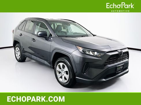 Used 2021 Toyota RAV4 LE FWD image 1