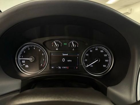 Used 2024 Buick Enclave Essence w/ Sport Touring Edition FWD image 18