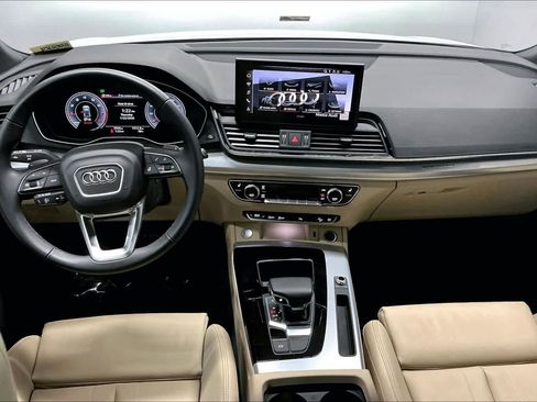 Used 2025 Audi Q5 2.0T Premium w/ Convenience Plus Package image 18