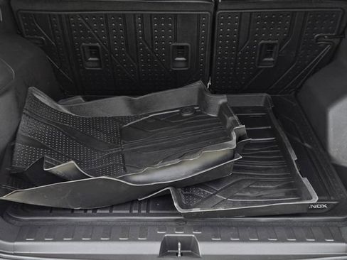 Used 2024 Chevrolet Equinox RS w/ RS Leather Package FWD image 10