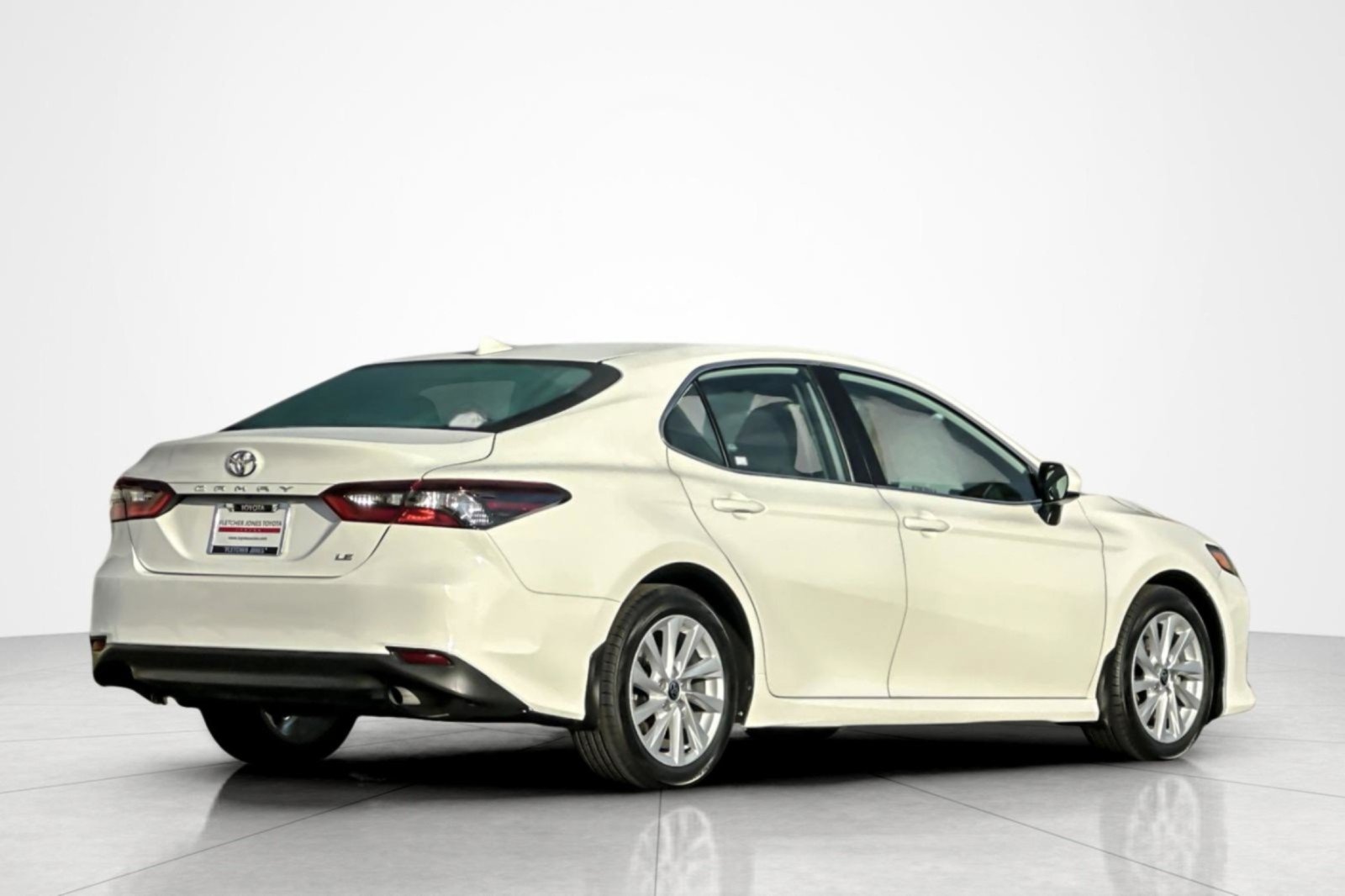 Certified 2024 Toyota Camry LE FWD image 5