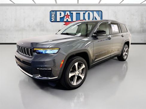 Used 2023 Jeep Grand Cherokee L Limited w/ Luxury Tech Group II image 3
