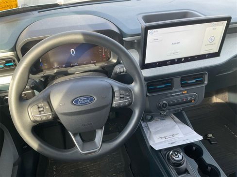 Used 2025 Ford Maverick XLT w/ Equipment Group 302A image 25