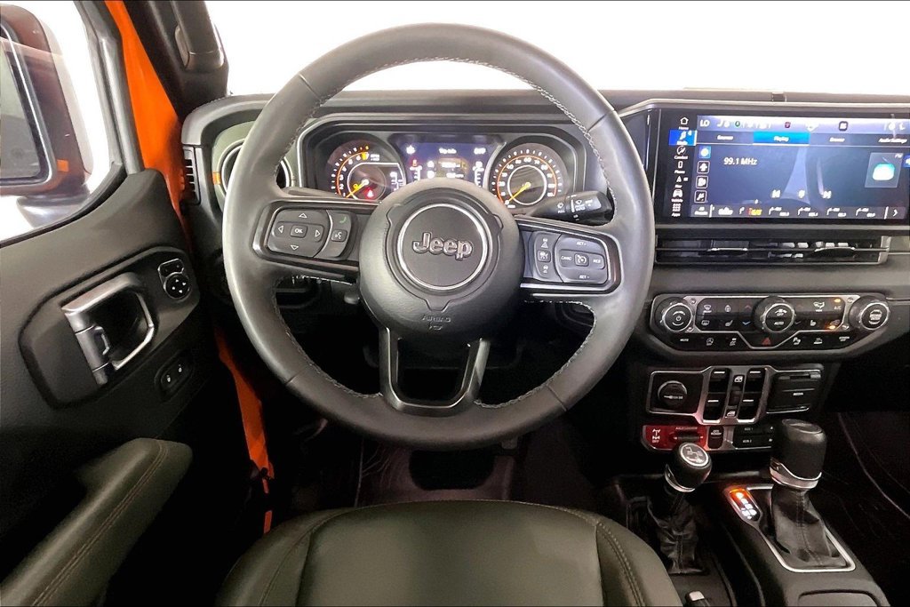 Used 2025 Jeep Gladiator Mojave AWD/4WD image 6