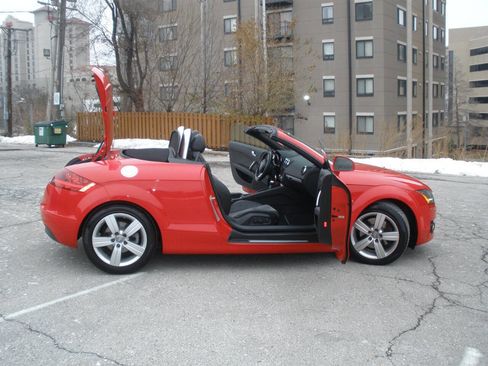 Used 2009 Audi TT 2.0T Premium image 23