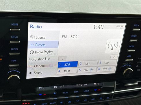 Certified 2024 Toyota Sienna Platinum image 21