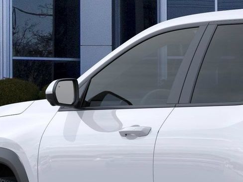 New 2026 Chevrolet Equinox LT w/ Safety and Technology Package FWD image 12