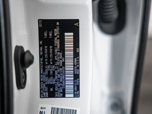 Certified 2022 Toyota Highlander Bronze Edition image 47