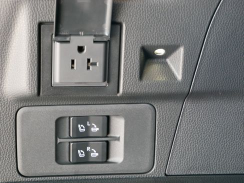 New 2025 Lexus LX 700h F Sport image 20