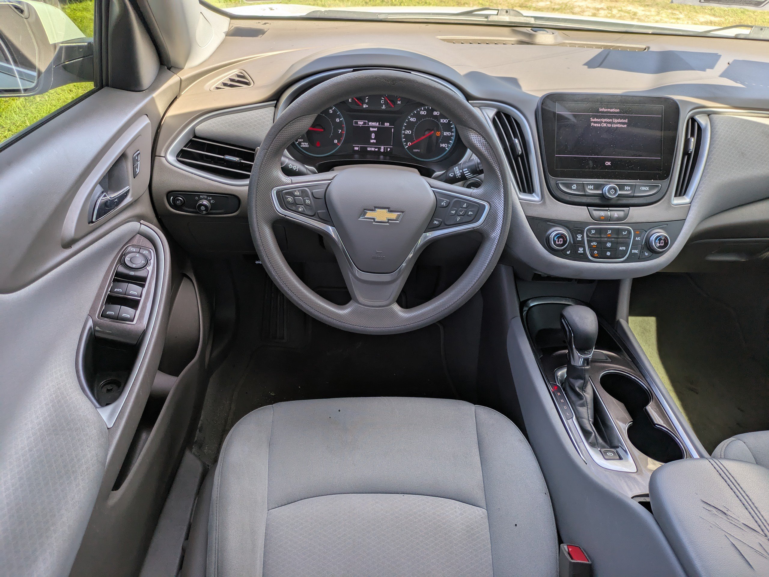 Used 2022 Chevrolet Malibu LT FWD image 15