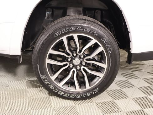 Used 2025 RAM 1500 Limited AWD/4WD image 20