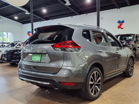 Used 2018 Nissan Rogue SL w/ Premium Package AWD/4WD image 6