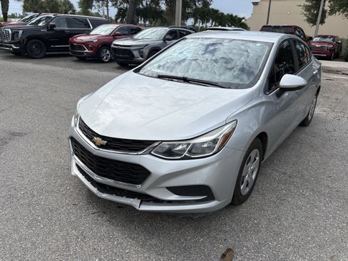 Used 2017 Chevrolet Cruze LS FWD image 1