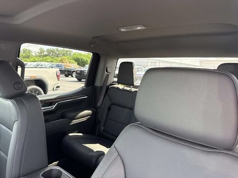 New 2026 GMC Sierra 1500 SLT w/ SLT Premium Package AWD/4WD image 17