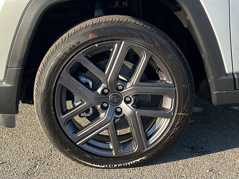 New 2026 Jeep Compass Limited image 9