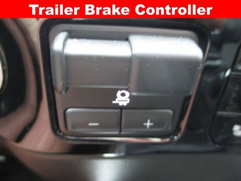 Used 2024 Chevrolet Silverado 1500 High Country w/ High Country Premium Package AWD/4WD image 21
