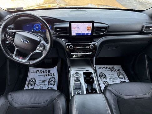 Used 2022 Ford Explorer ST w/ ST Street Pack image 19