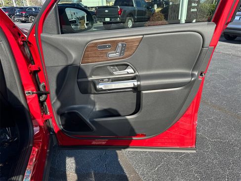 Certified 2024 Mercedes-Benz EQB 300 4MATIC image 15