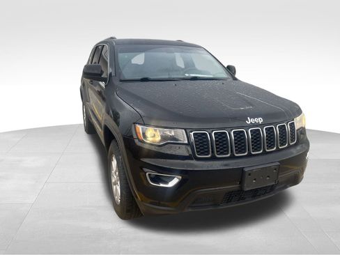 Used 2018 Jeep Grand Cherokee Laredo image 5
