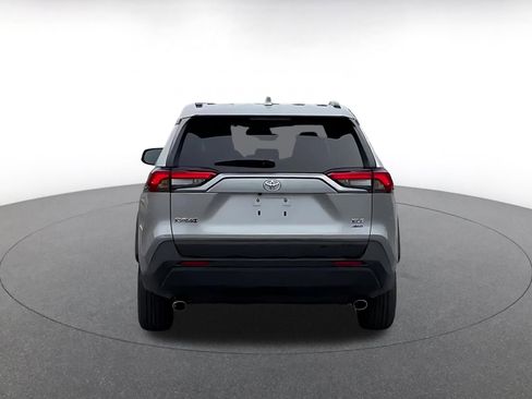 Used 2025 Toyota RAV4 XLE image 12