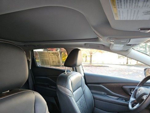 Used 2024 Nissan Murano Platinum w/ Cargo Package image 13