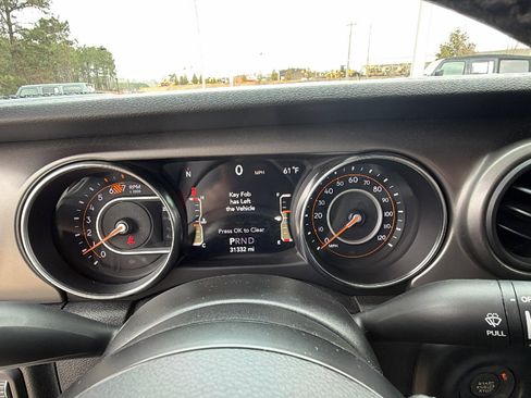 Used 2021 Jeep Wrangler Unlimited Sport image 29