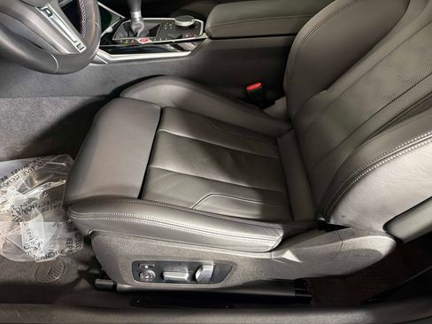 Used 2022 BMW M4 Coupe RWD image 30