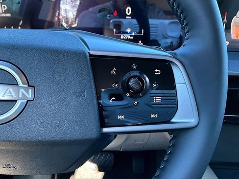 New 2025 Nissan Murano SV image 18