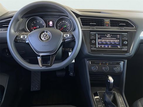 Used 2021 Volkswagen Tiguan S image 18