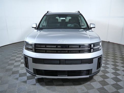 Used 2025 Hyundai Santa Fe Limited image 3