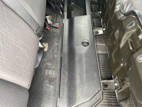 Used 2016 Toyota Tacoma TRD Off-Road AWD/4WD image 43