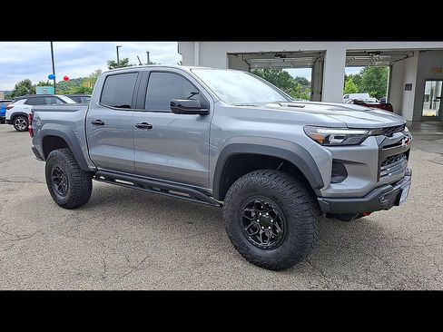 Certified 2025 Chevrolet Colorado ZR2 w/ ZR2 Bison Edition AWD/4WD image 2