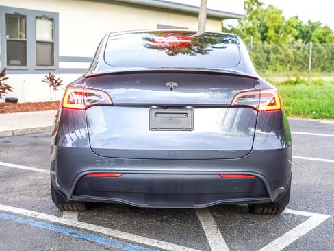 Used 2023 Tesla Model Y Performance AWD/4WD image 5