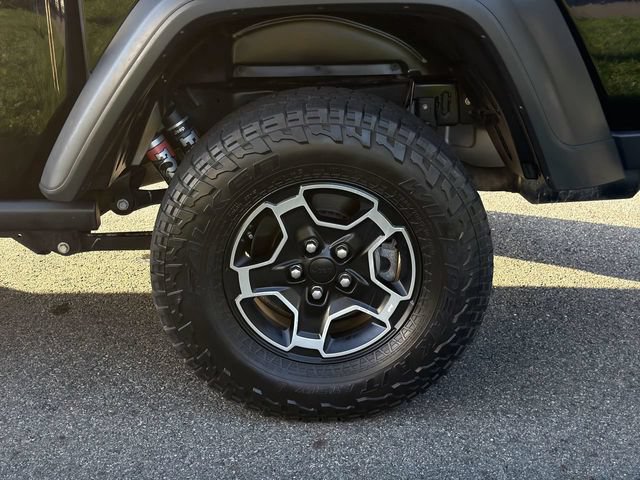 Used 2021 Jeep Gladiator Mojave AWD/4WD image 11