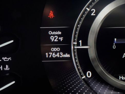 Used 2023 Lexus LX 600 4WD w/ Ultra Luxury Package image 28