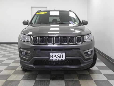 Used 2020 Jeep Compass Latitude w/ Cold Weather Group AWD/4WD image 3