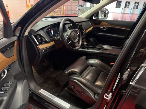 Used 2019 Volvo XC90 T6 Inscription w/ Luxury Package AWD/4WD image 2