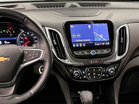 Used 2023 Chevrolet Equinox Premier image 6