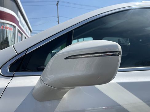 Used 2018 Buick Enclave Essence w/ Trailering Package image 9