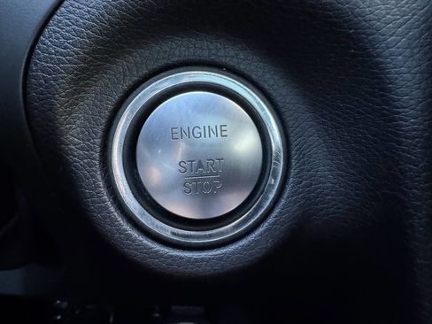 Used 2019 Mercedes-Benz SLC 300 image 28