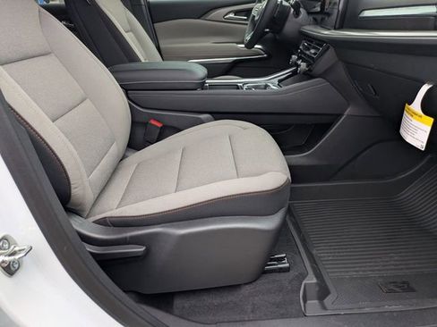 New 2026 Chevrolet Traverse LT w/ Sun and Wheel Package image 39