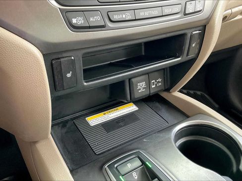 Used 2022 Honda Pilot Special Edition image 32