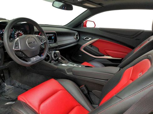 Used 2017 Chevrolet Camaro SS image 13