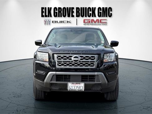 Used 2023 Nissan Frontier SV image 9