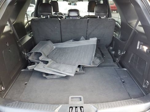 Used 2020 Ford Explorer XLT w/ Equipment Group 202A AWD/4WD image 35