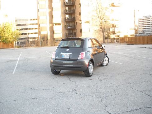 Used 2014 FIAT 500 Pop image 17
