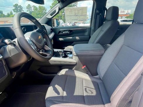 New 2025 Chevrolet Tahoe LS image 14