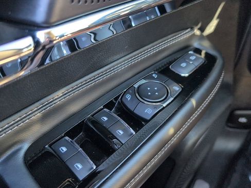 Used 2023 Lincoln Corsair Standard image 23