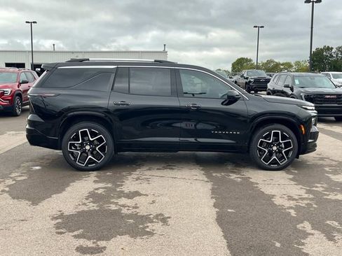 New 2026 Chevrolet Traverse High Country image 3