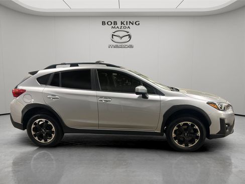 Used 2021 Subaru Crosstrek 2.0i Premium AWD/4WD image 6